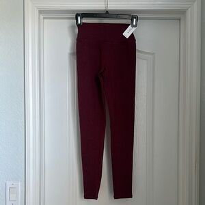P'tula Women's Maroon Leggings